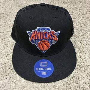 New York Knicks  Black baseball hat  cap Ultra Game NBA mesh